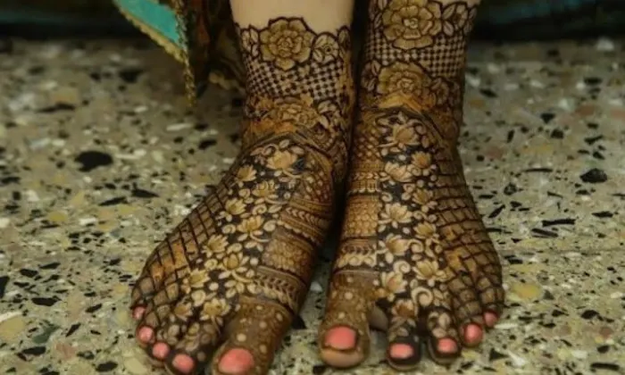 mehndi artist isha
